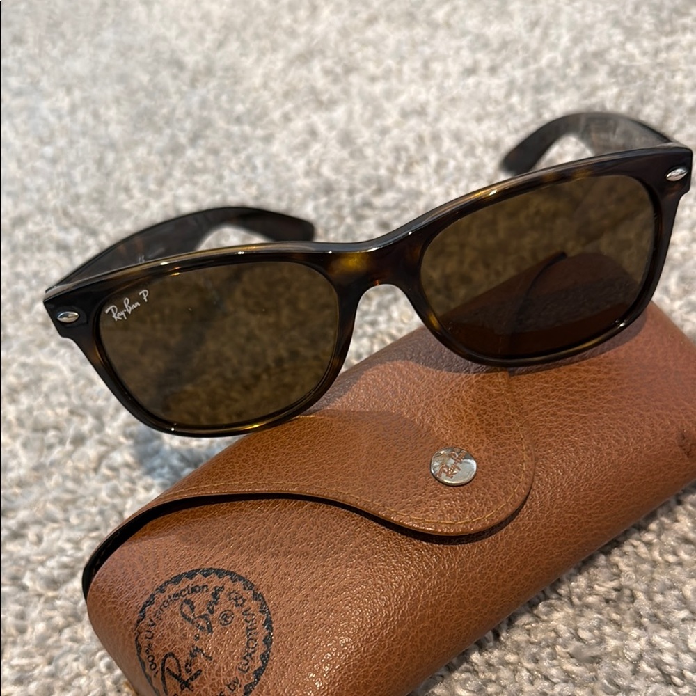 Ray-Ban Brown Sunglasses with Leather Case